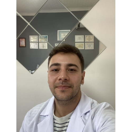 Öğrenci Fizyoterapist Emre yıldız